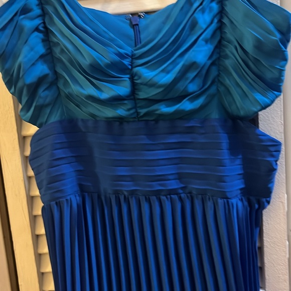 Express Spaghetti Straps Sleeveless Accordion Pleats Cut Out Maxi Dress Size S - Picture 4 of 10